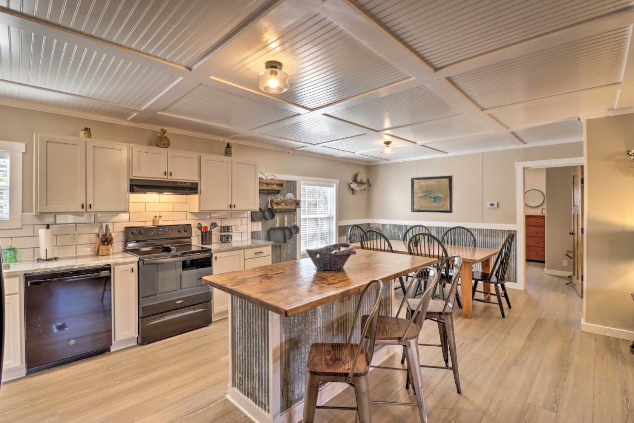 Lakefront Greers Ferry Cabin With Covered Boat Slip! Fairfield Bay Esterno foto