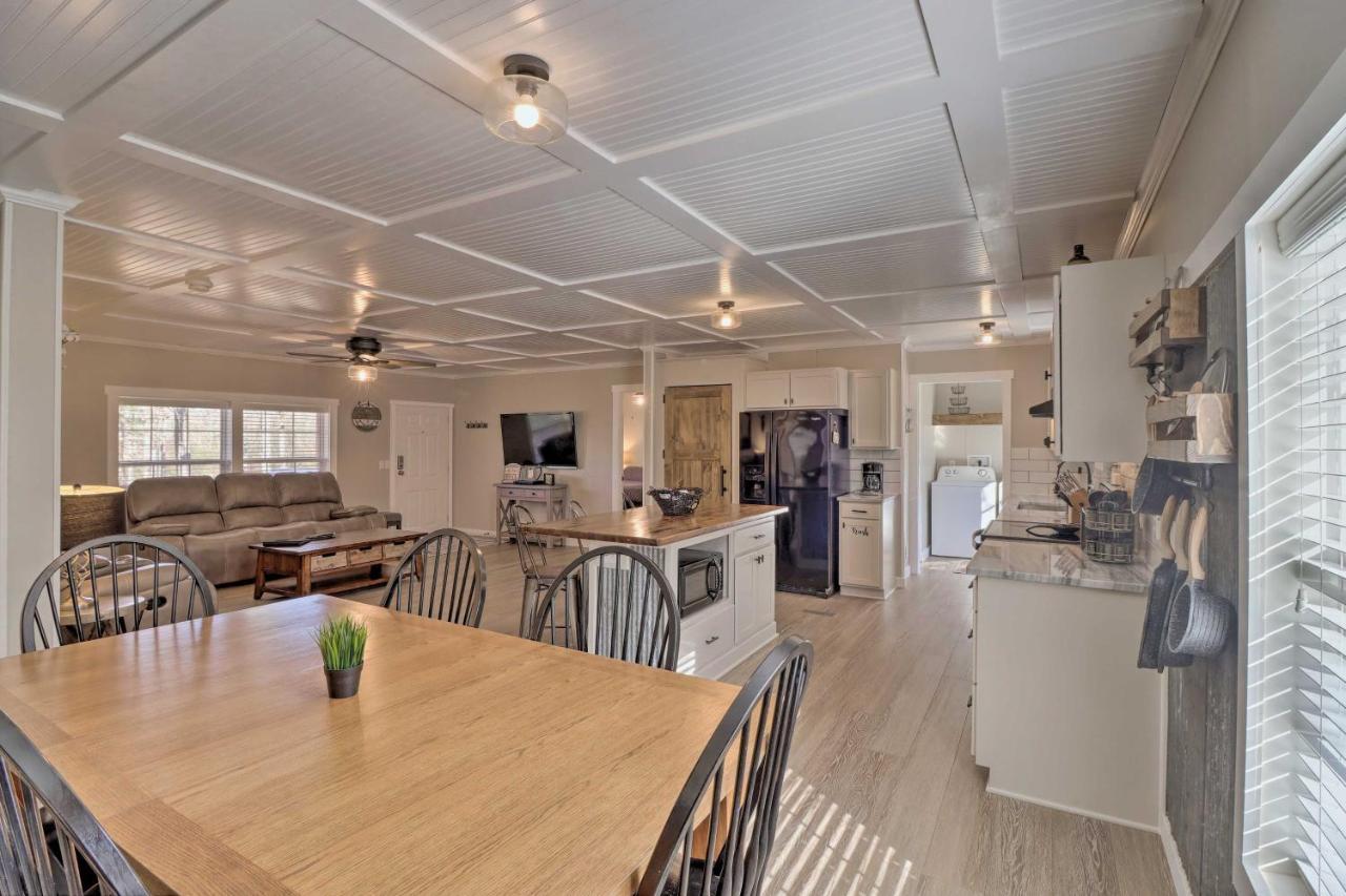 Lakefront Greers Ferry Cabin With Covered Boat Slip! Fairfield Bay Esterno foto